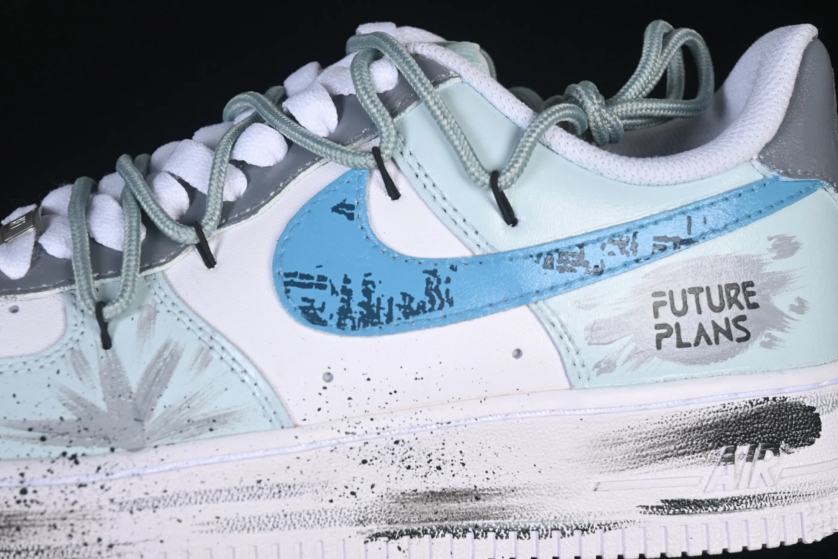 All categories Nk Air Force 1 Air Force series Nk Air Force 1 Low Air Force low-top Nike Air Force 1'07 Low "Grey Tune Era" Hand-painted graffiti Gray Tune Era Air Force 1 low-top casual sneakers LJ8822-202